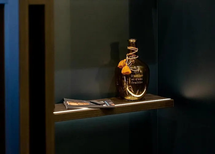 Pablo With Whirlpool Bath